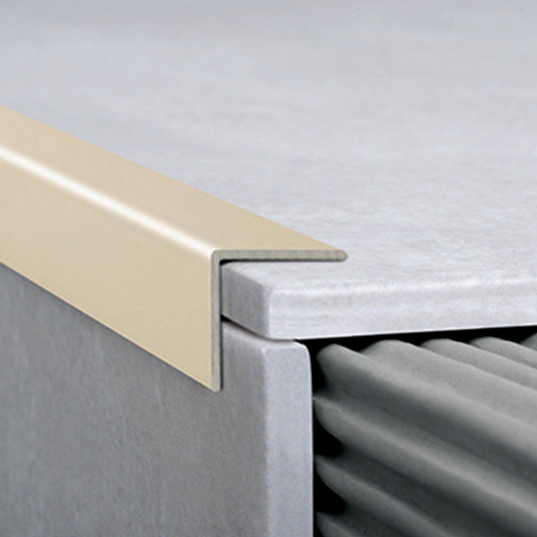 1906-tapacanto-alum-16x16mm-champ